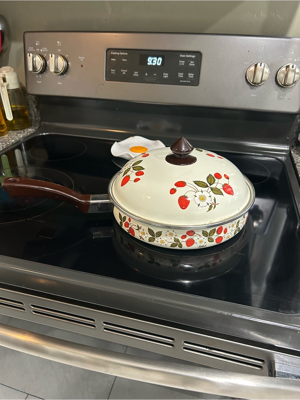 Vintage Sheffield Strawberries ‘n Cream Pan with Lid